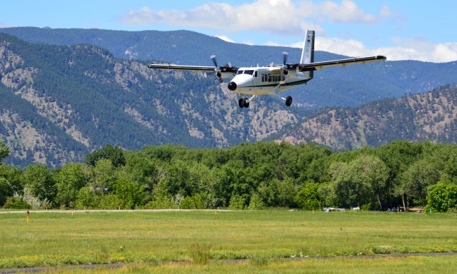 Photo of plane landing at Boulder airport