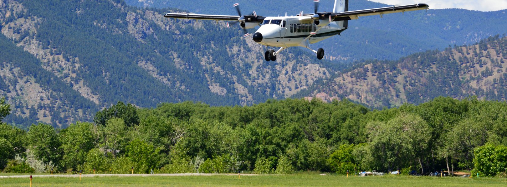 Photo of plane landing at Boulder airport