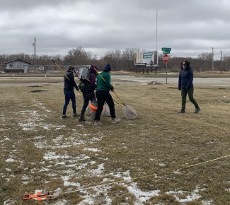 Dryland practice – training for electrofishing at D09. Photo credit: Tammy Otto