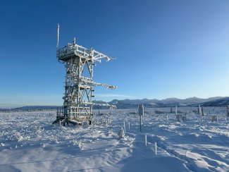 Flux tower in snow